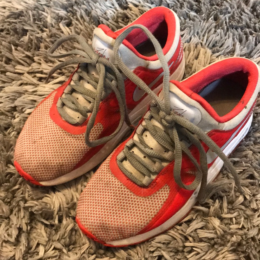 boys nike air tennis shoes